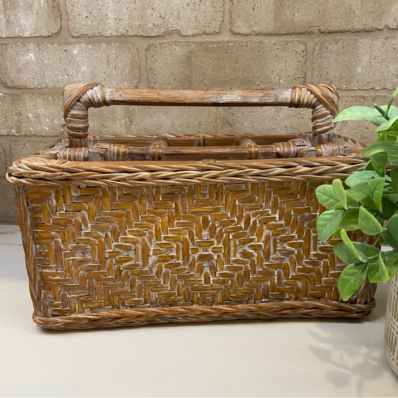 Rustic Brown Wicker Utensil Caddy⭐️ BEAUTIFUL + Functional - Picture 7 of 10